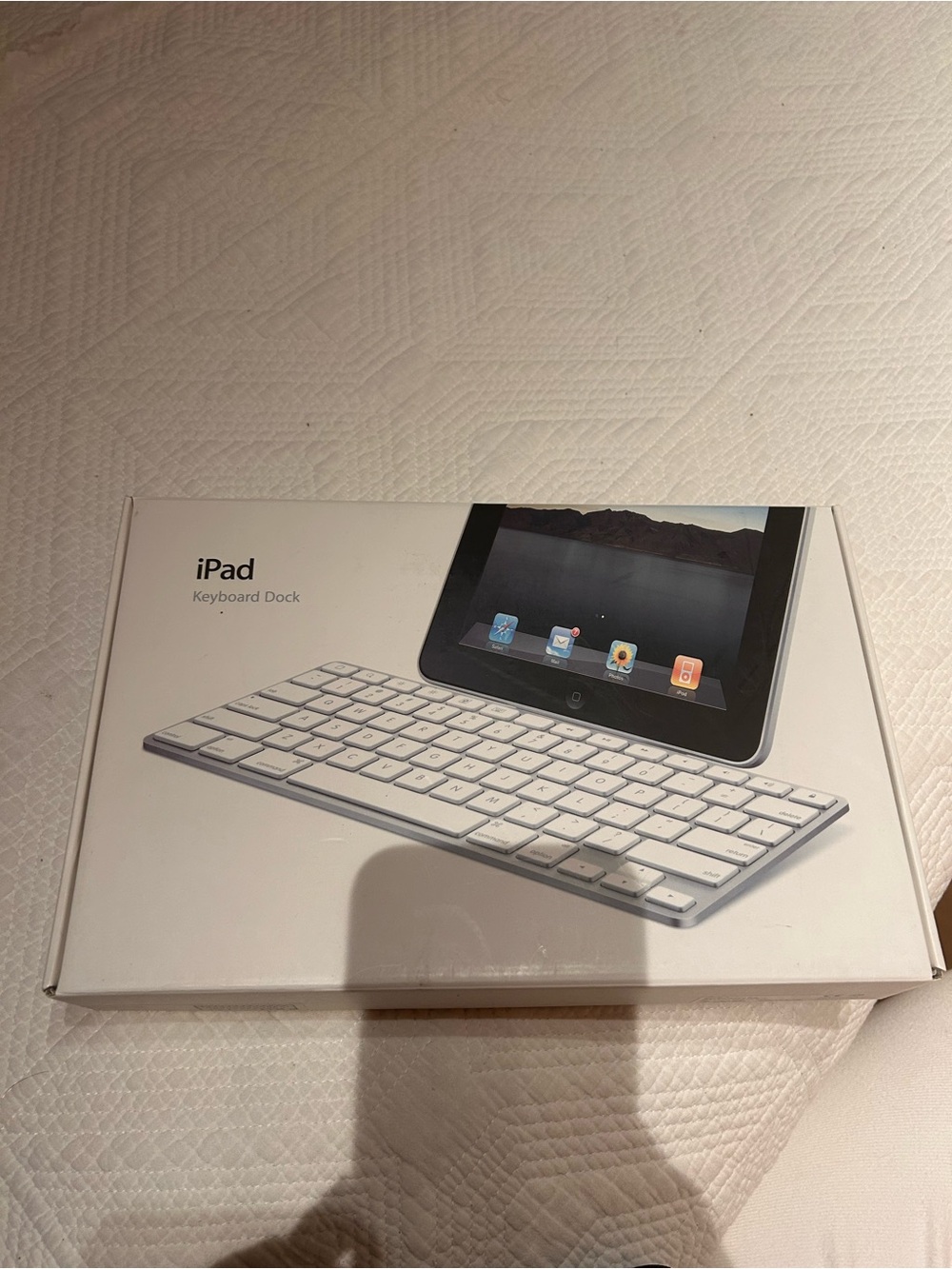 Apple iPad Keyboard Dock - White/Silver